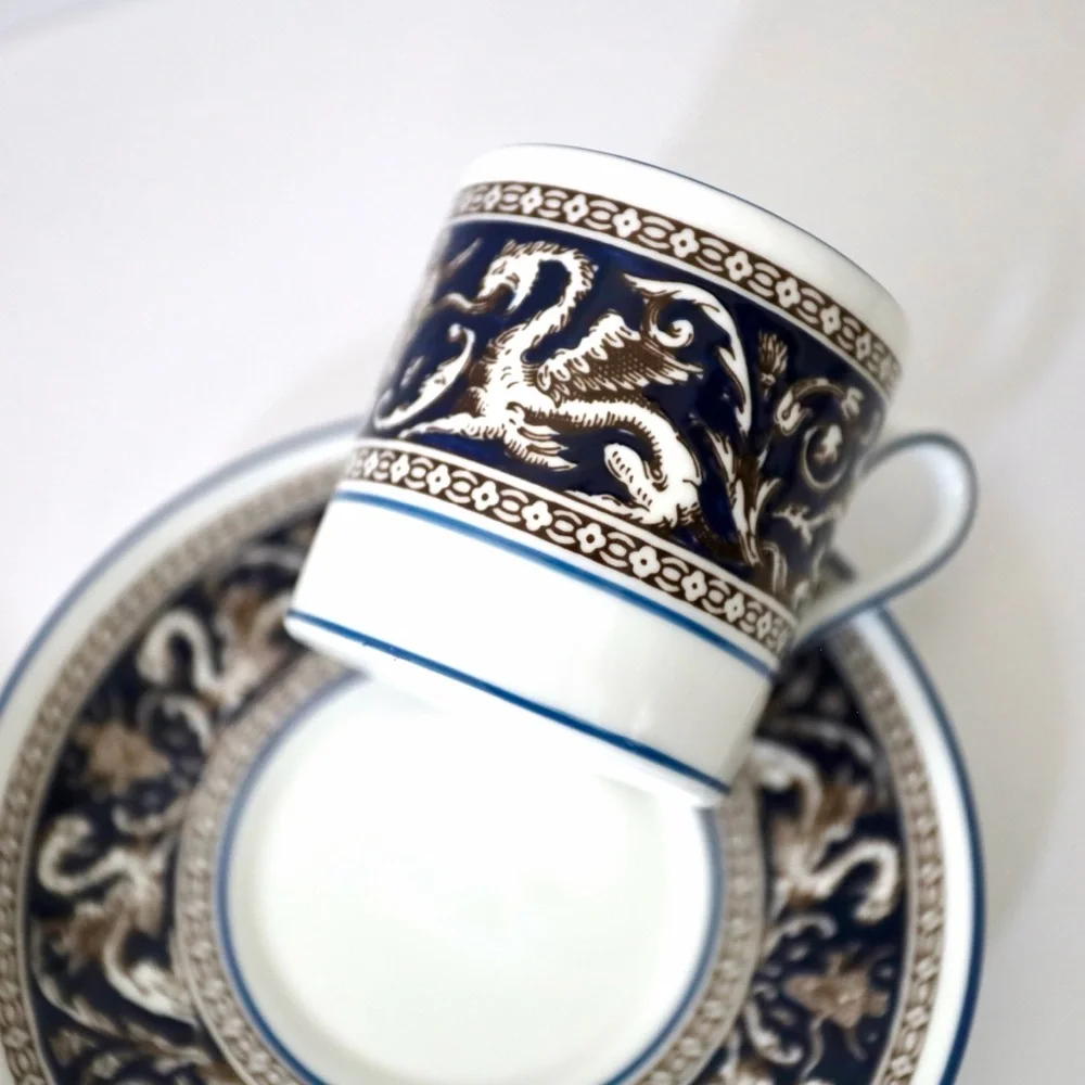 Wedgwood Florentine 6 Piece Place Setting Dark Blue Rim Plate Cups Saucers W1956